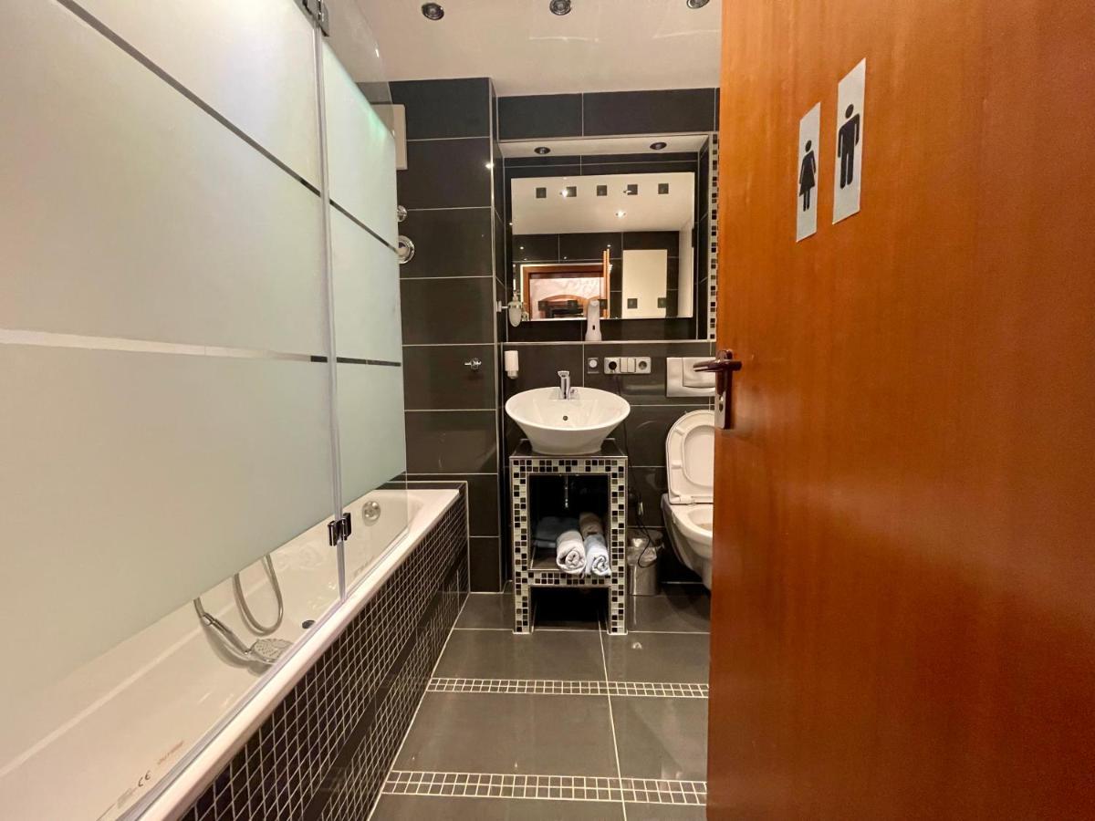 Wunderschoenes Apartment In Der Goldstadt Pforzheim Ngoại thất bức ảnh